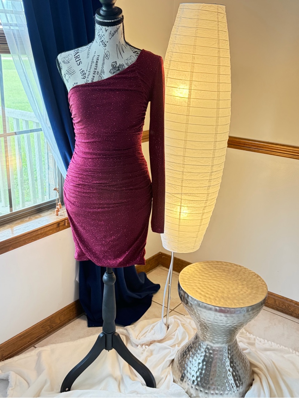 Emerald Sundae One-Shoulder Sparkle Burgundy Bodycon Dress